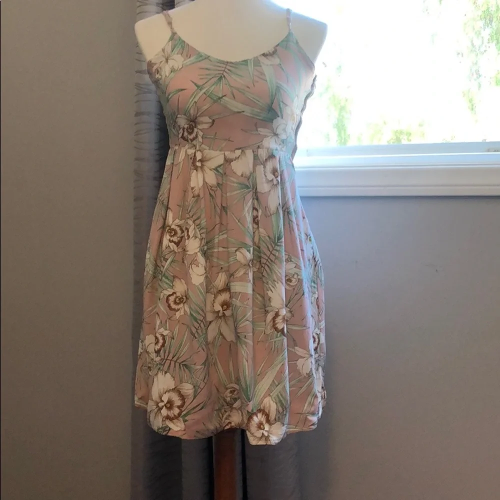 ELA pale pink floral dress - Picture 1 of 5